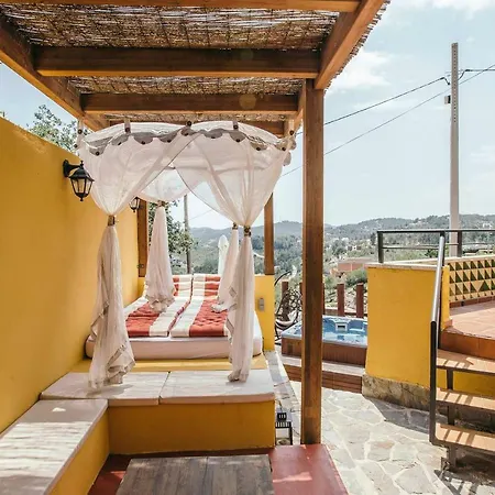 Holiday home Amazing Close To Sitges, Jacuzzi, Swimming Pool & Exellent Views
